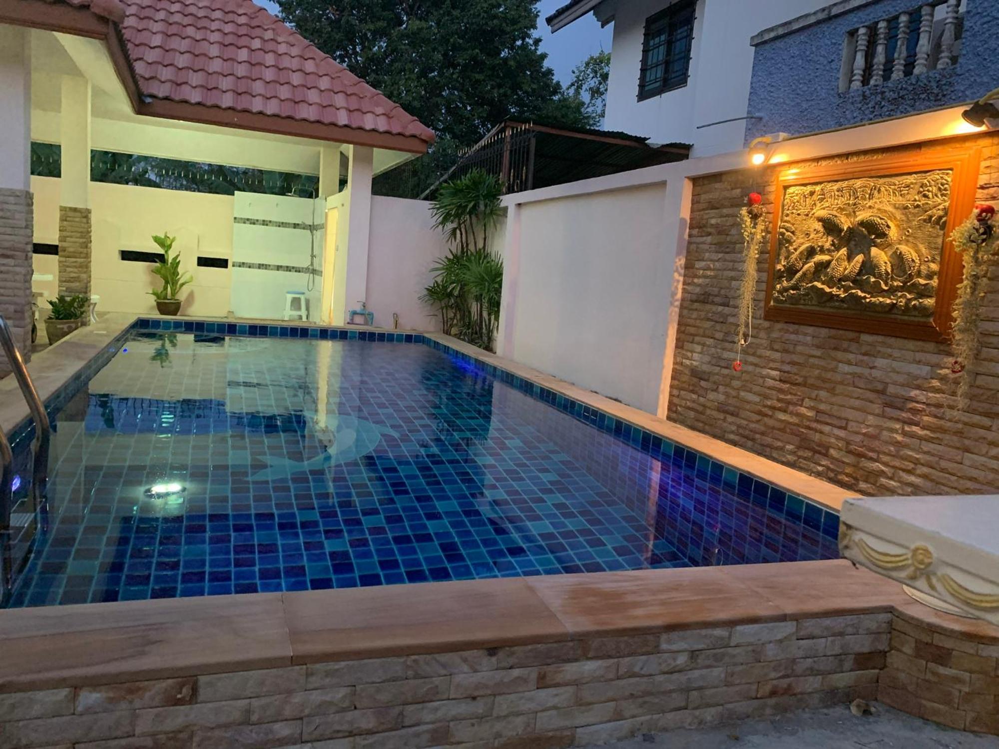Yoch Pool Villa Pattaya Extérieur photo